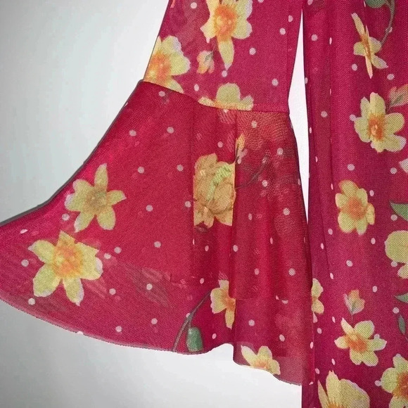 Allison Brittney Bell Sleeve Floral Dress - Picture 4 of 10